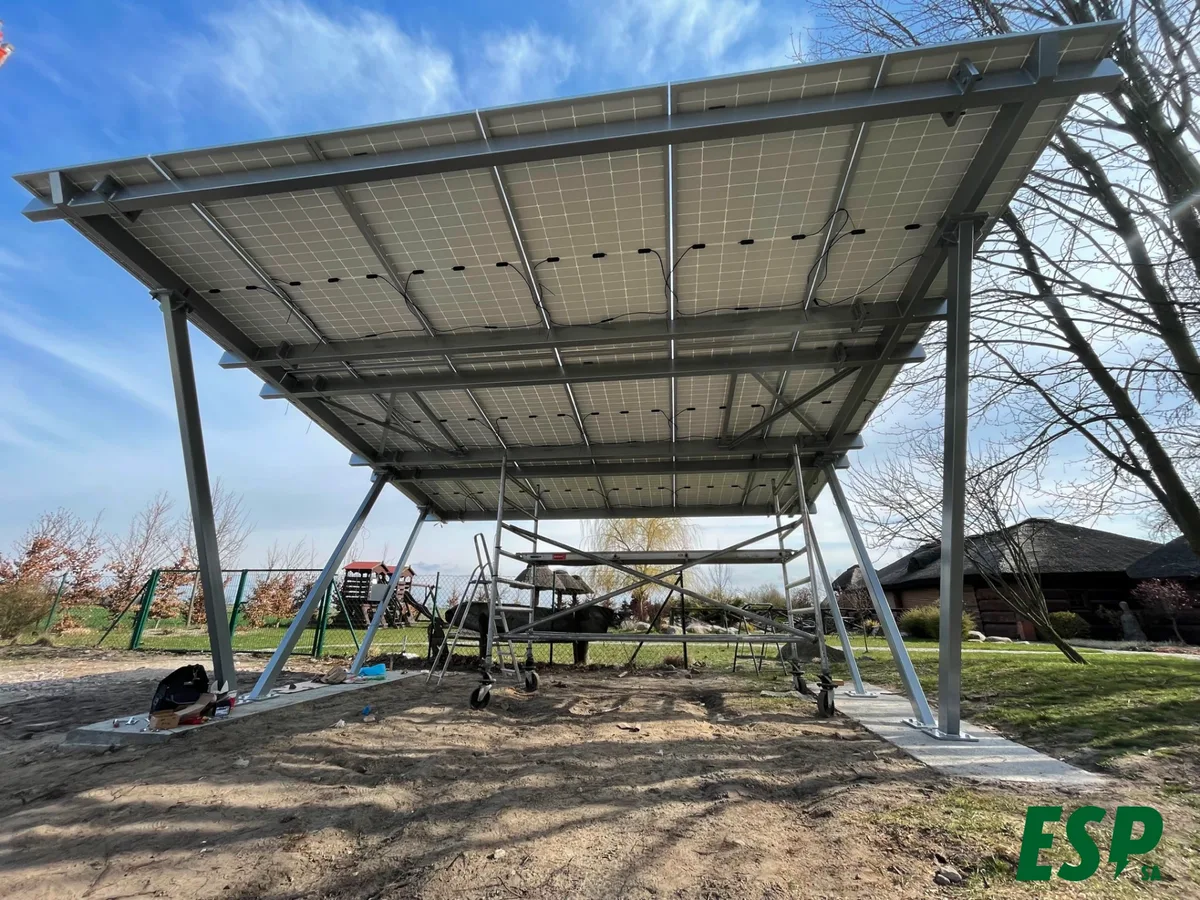 Montage eines Solarcarports, Gniezno - Phase 4