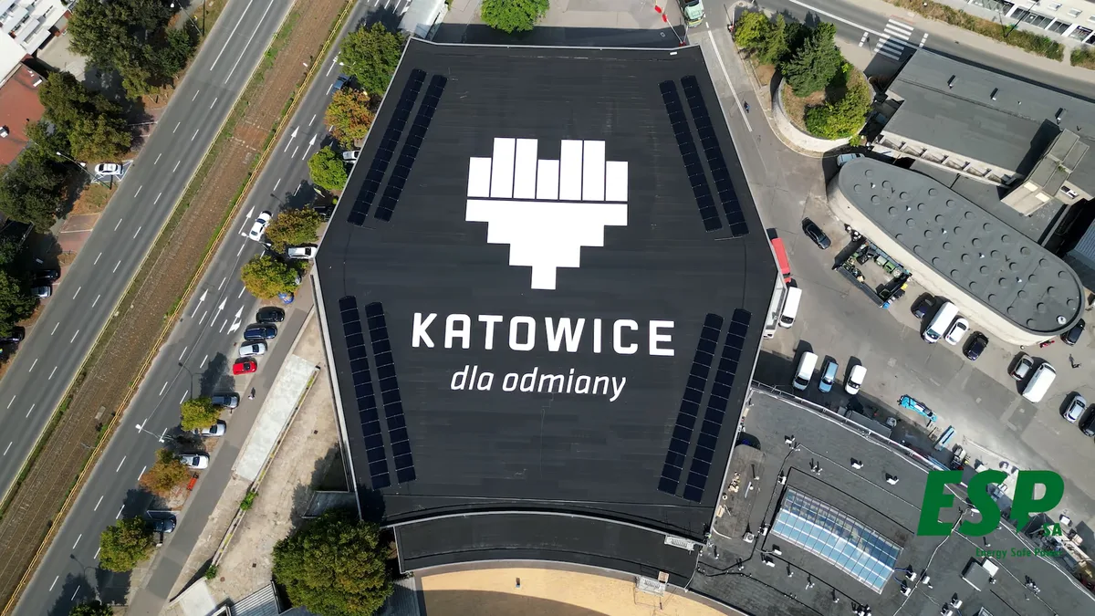 Installation photovoltaïque spécialisée - patinoire Lodowisko Katowice