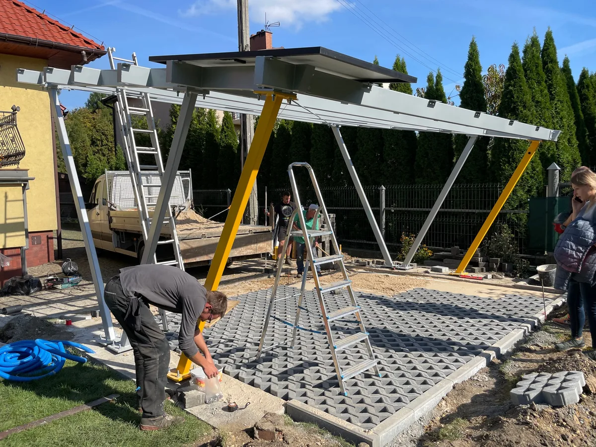 Installing a solar carport, Dąbrowa Górnicza - stage 11