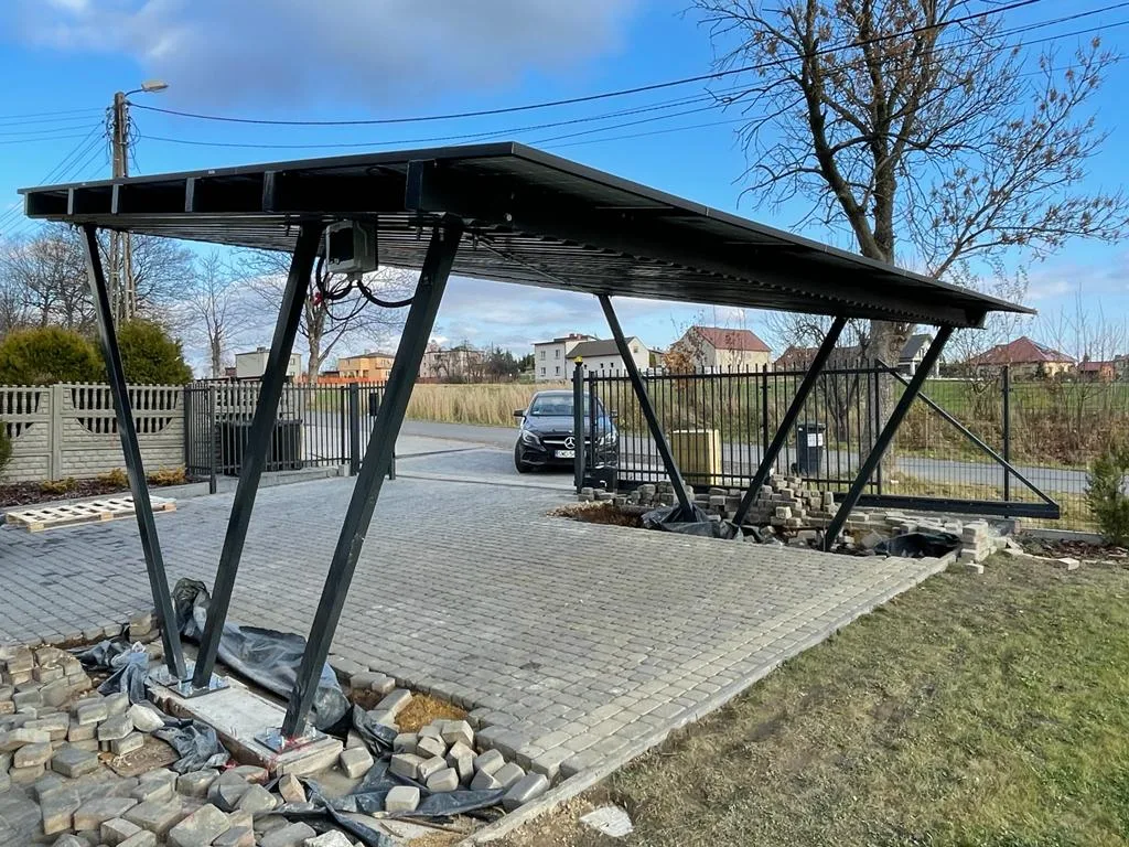 Ombrière à Mysłowice, puissance 6,7 kWc