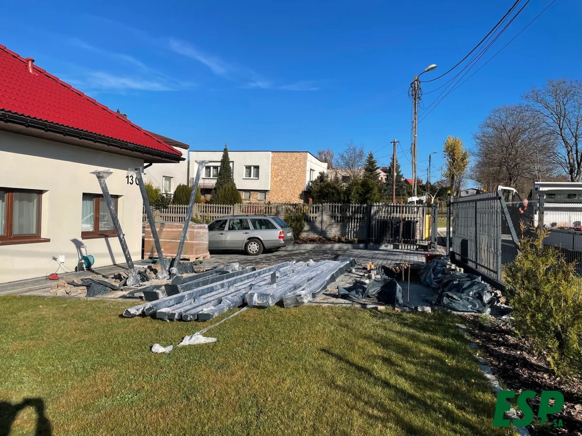 Installing a solar carport - stage 2