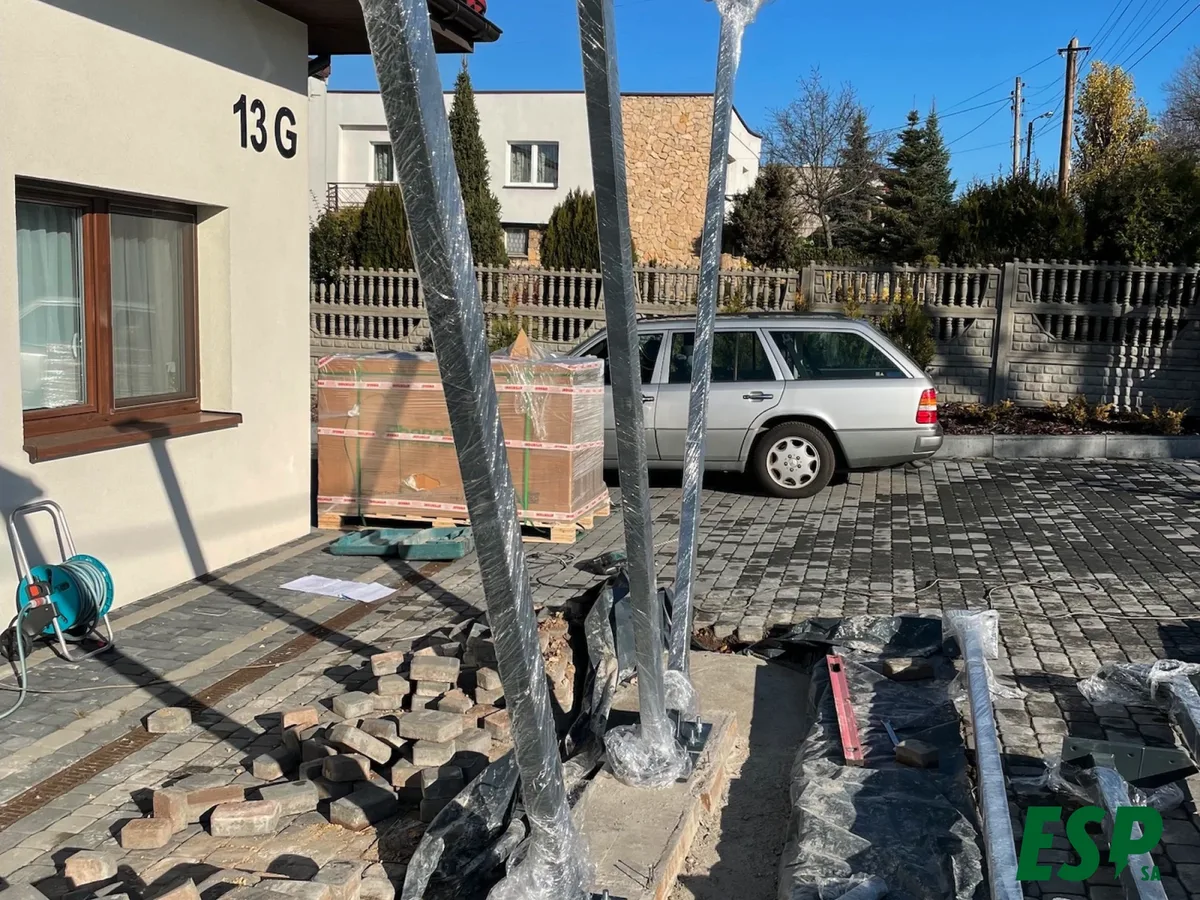 Installing a solar carport - stage 3