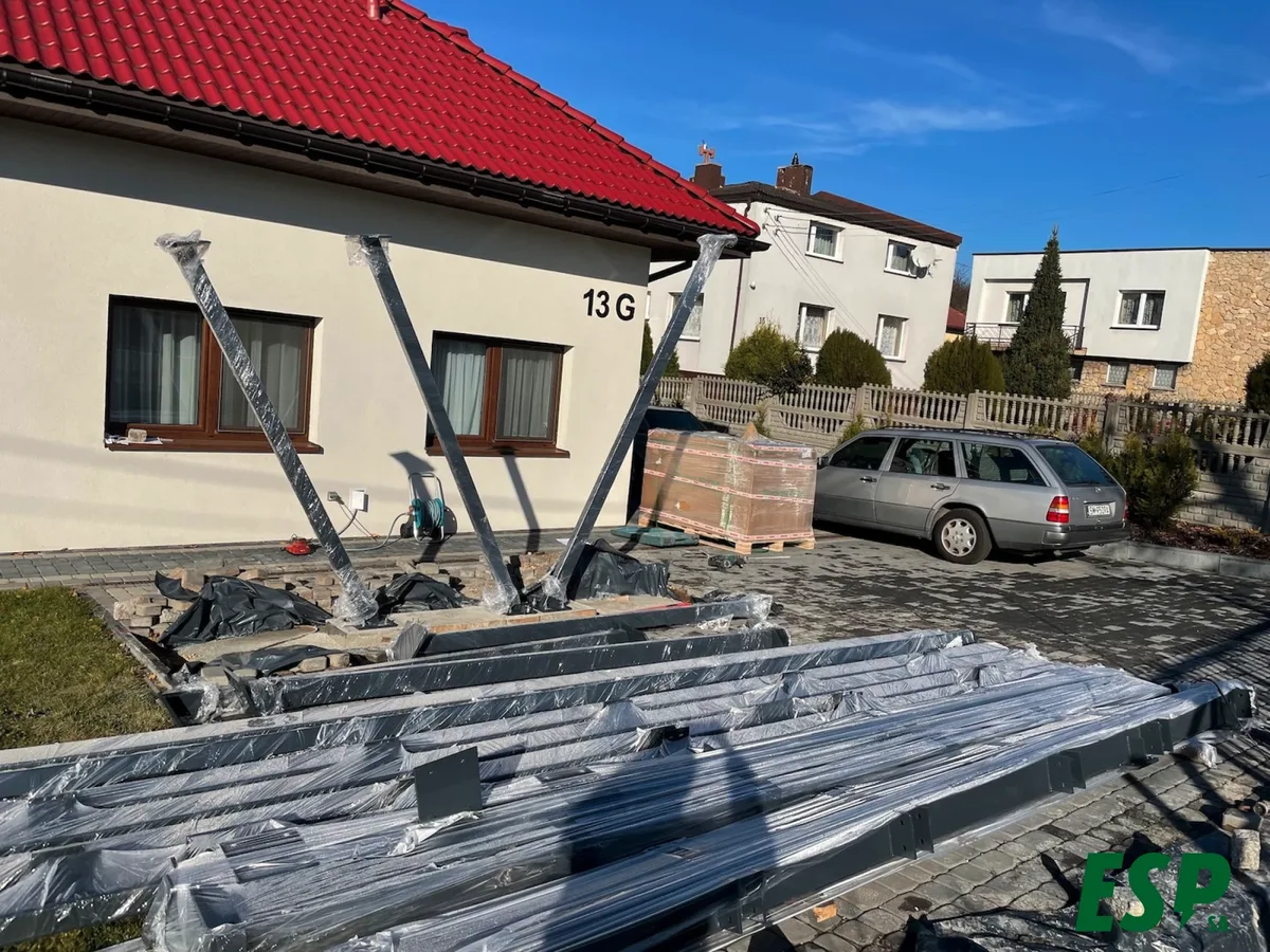 Installing a solar carport - stage 4