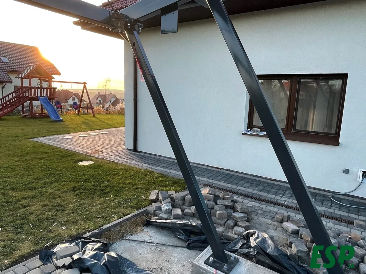 Installing a solar carport - stage 7