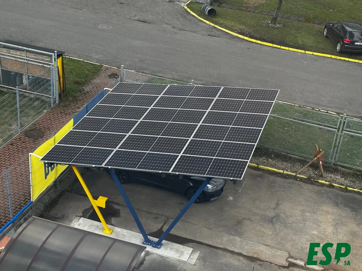 Ombrière photovoltaïque Bytom - puissance 8,1 kWc - 2 bornes Wallbox
