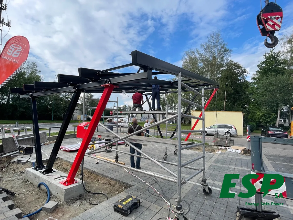 Montage eines Solarcarports, Tychy - Phase 4