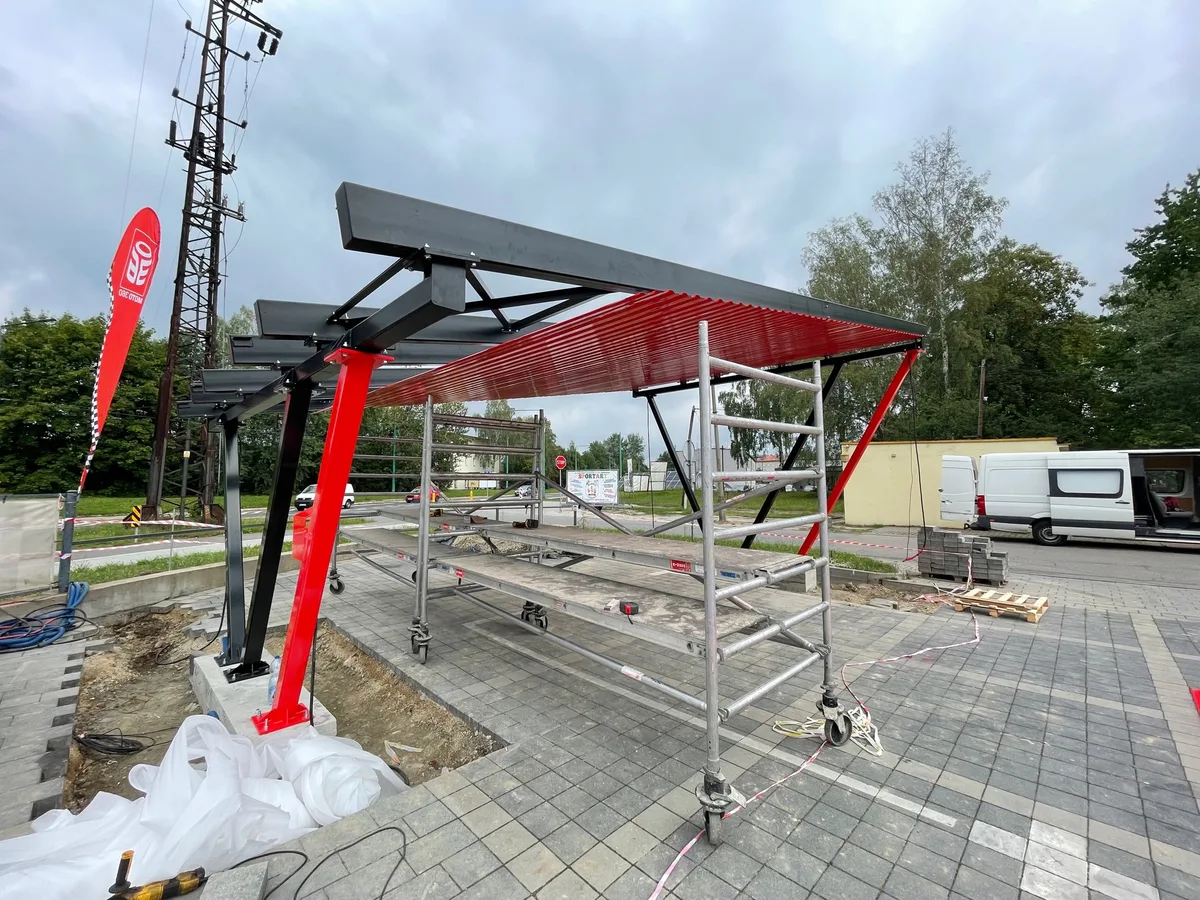 Montage eines Solarcarports, Tychy - Phase 9