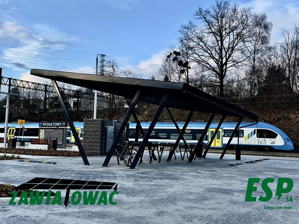 Abri à vélos photovoltaïque - 10 supports à vélos