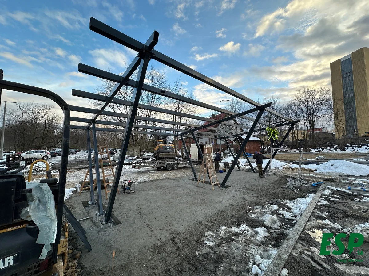 Montage eines Solarcarports, Rydułtowy - centrum przesiadkowe - Phase 3